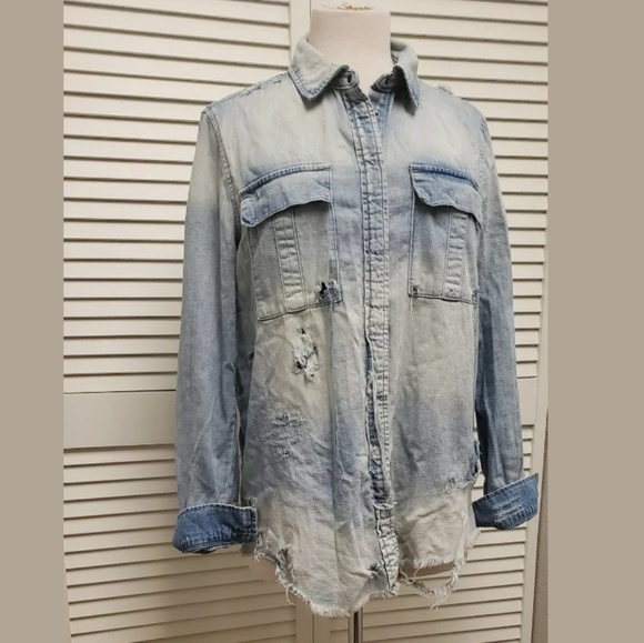 🌼SOLD! HUDSON Bijou Button Up Chambray Denim Shirt - Picture 3 of 8